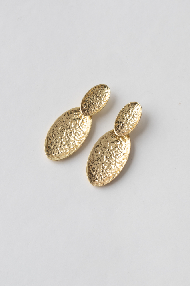 9038014 - Brinco Oval Pendente Texturizado DOURADO 9038014 - Brinco Oval Pendente Texturizado DOURADO