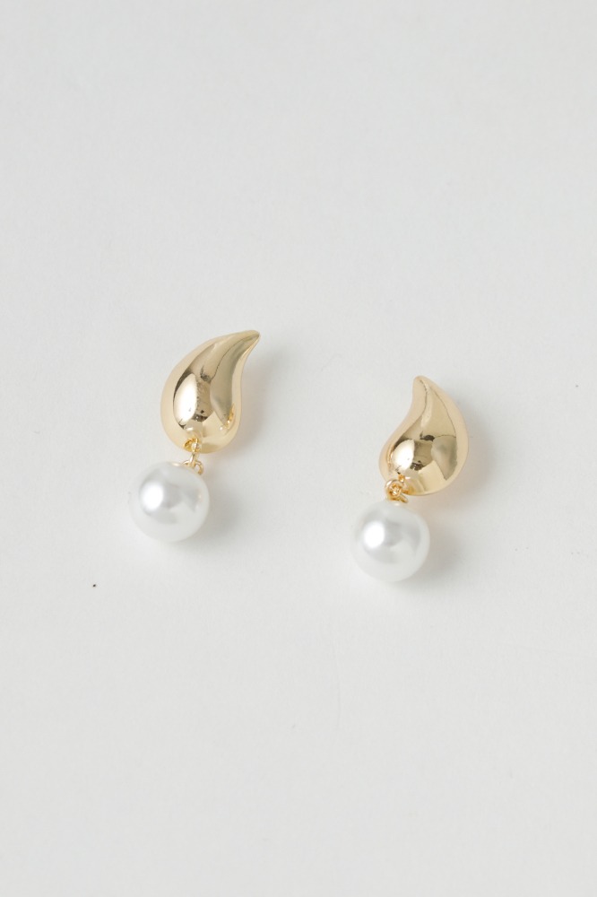 9038079 - Brinco Gota Metalizada com Pérola  DOURADO