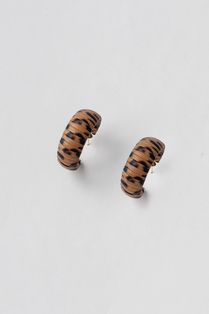 9038098 - Brinco Argola Pu Animal Print ONÇA - Imagem 1