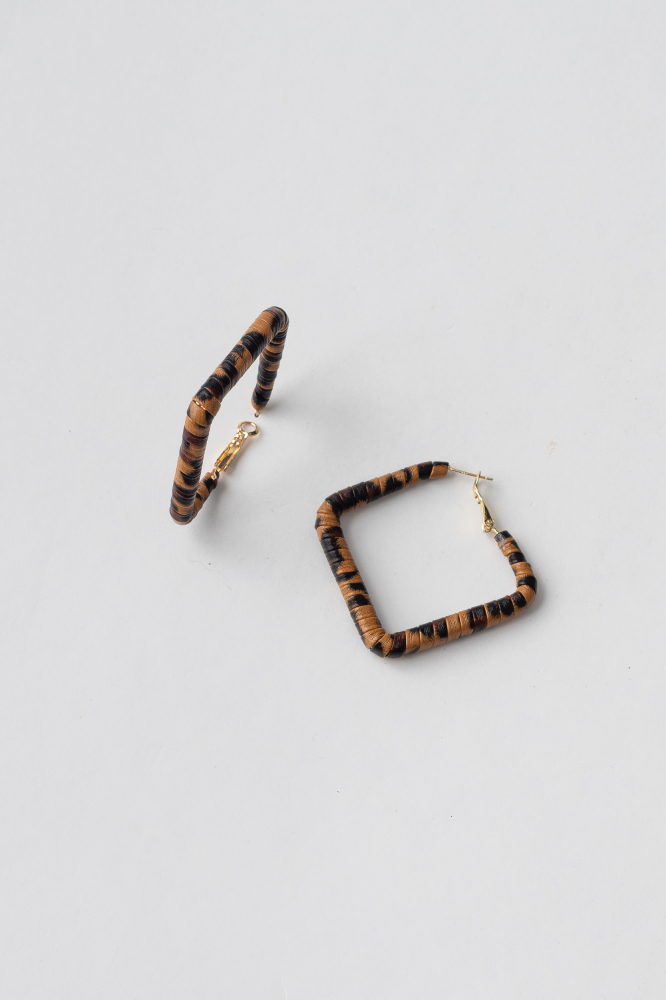 9038099 - Brinco Argola Quadrada Pu Animal Print ONÇA 9038099 - Brinco Argola Quadrada Pu Animal Print ONÇA