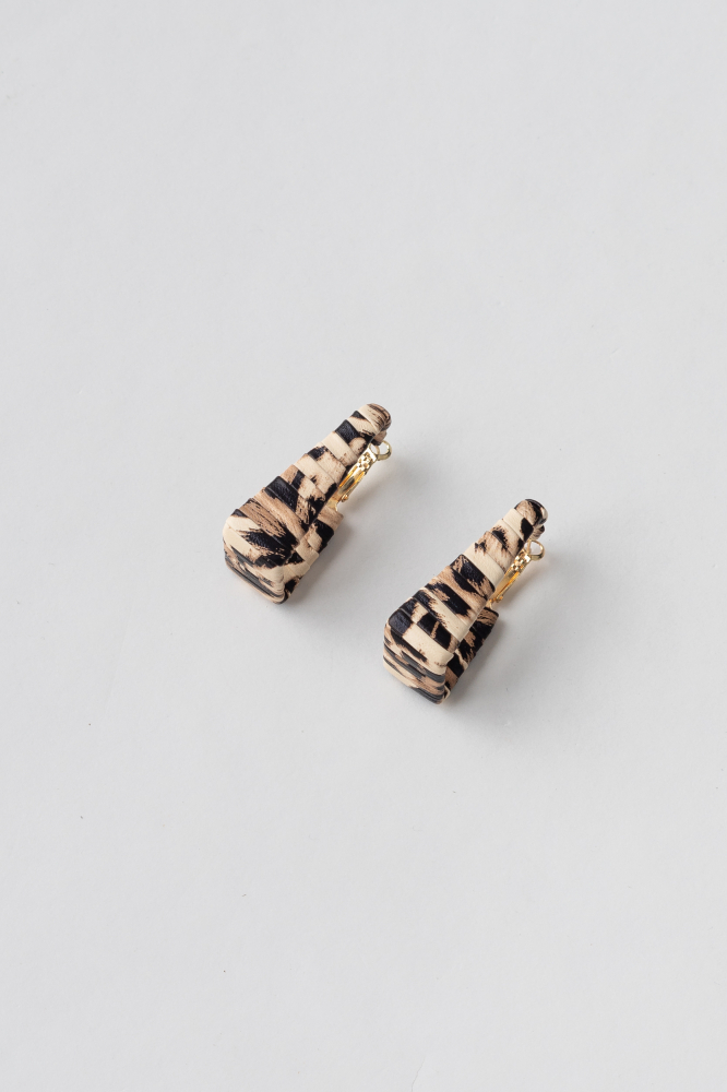 9038100 - Brinco Argola Alongada Pu Animal Print ONÇA