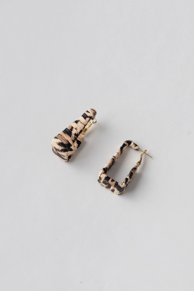 9038100 - Brinco Argola Alongada Pu Animal Print ONÇA 9038100 - Brinco Argola Alongada Pu Animal Print ONÇA - Imagem 2