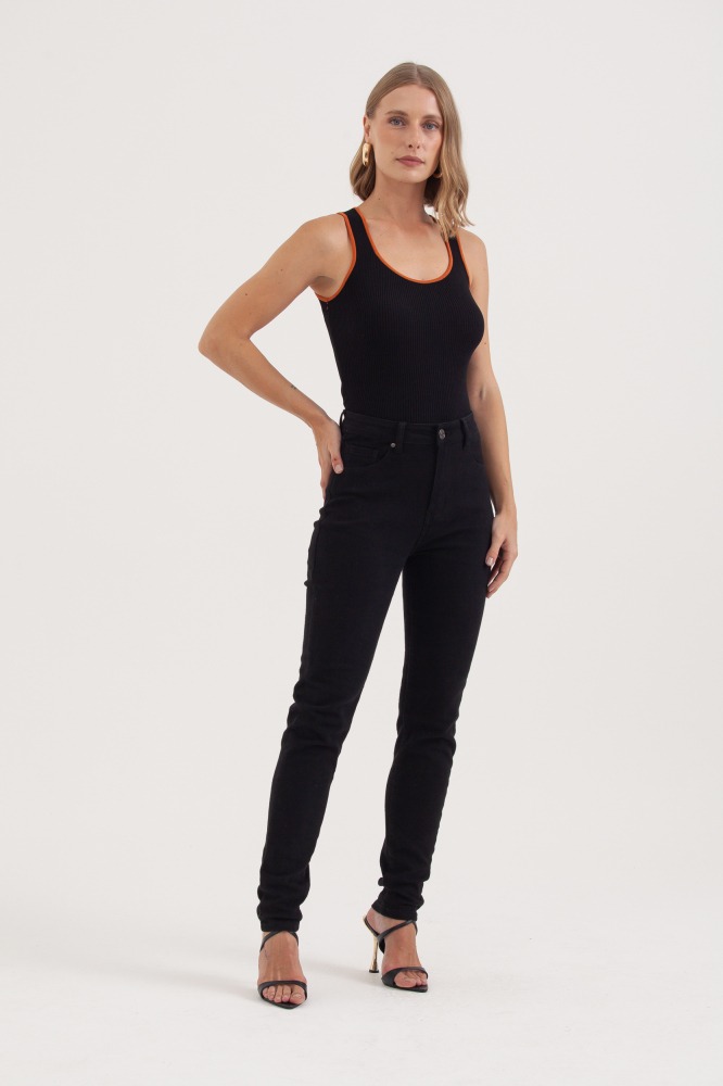 9038201 - Blusa Regata Tricot Vivos Decote E Cavas PRETO 9038201 - Blusa Regata Tricot Vivos Decote E Cavas PRETO
