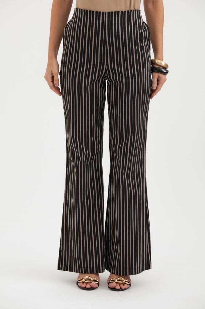 9038204 - Calça Alfaiataria Risca De Giz PRETO 9038204 - Calça Alfaiataria Risca De Giz PRETO - Imagem 2