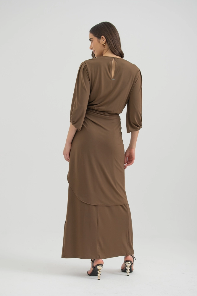9038289 - Vestido Jersei Manga Longa Com Saia Sobreposta MARROM 9038289 - Vestido Jersei Manga Longa Com Saia Sobreposta MARROM - Imagem 2