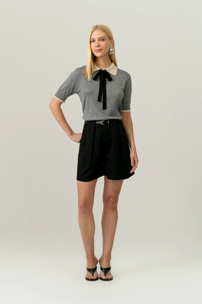 9038292 - Shorts Sarja Com Pregas E Cinto PRETO 9038292 - Shorts Sarja Com Pregas E Cinto PRETO - Imagem 1