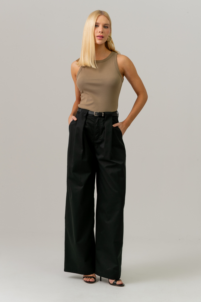 9038293 - Calça Sarja Com Pregas E Cinto PRETO