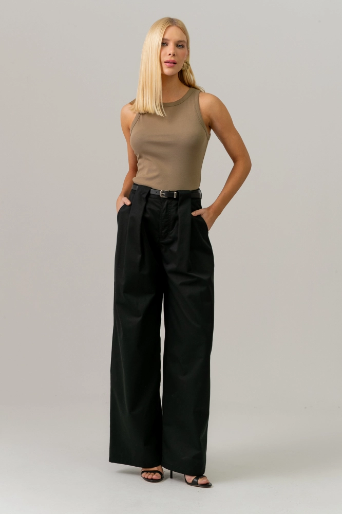 9038293 - Calça Sarja Com Pregas E Cinto PRETO - Imagem 1