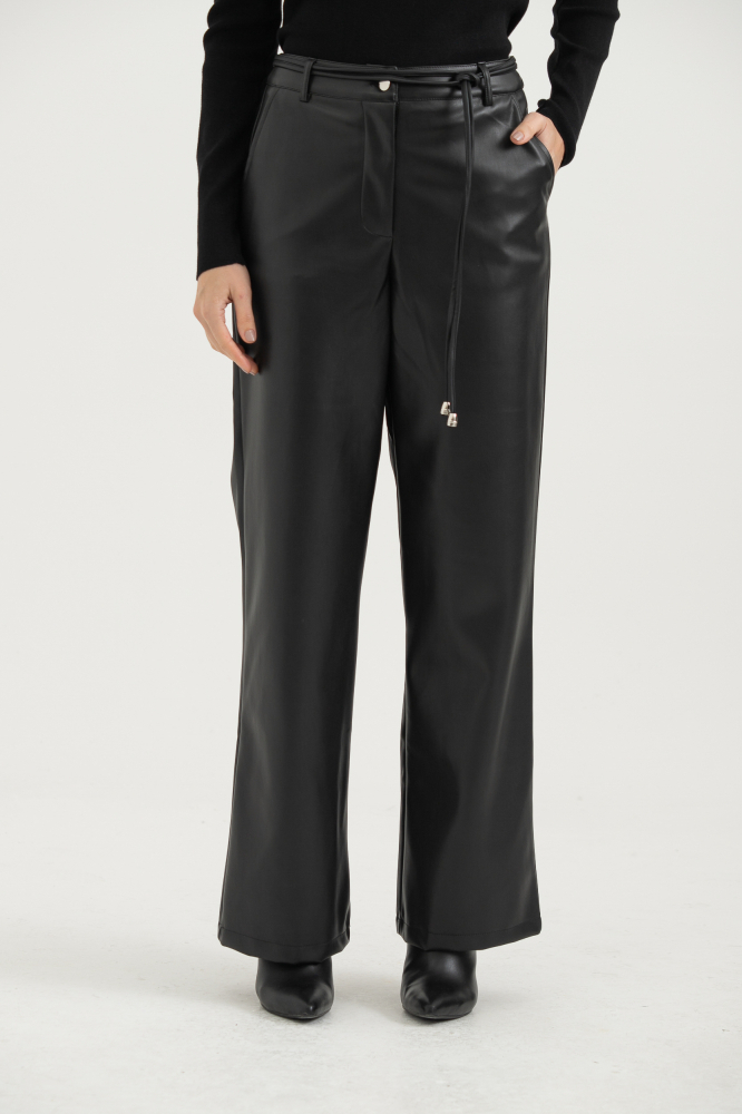 9038306 - Calça Pu Com Cinto De Cordinha PRETO 9038306 - Calça Pu Com Cinto De Cordinha PRETO