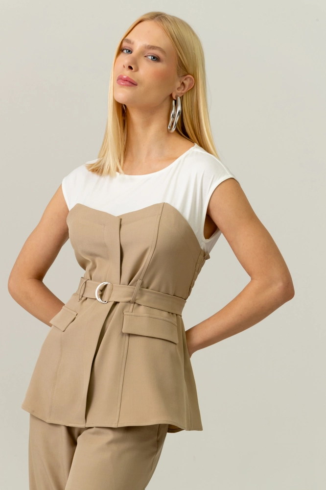 9038329 - Blusa Com Corpete Alfaiataria Acoplado BEGE 9038329 - Blusa Com Corpete Alfaiataria Acoplado BEGE - Imagem 2