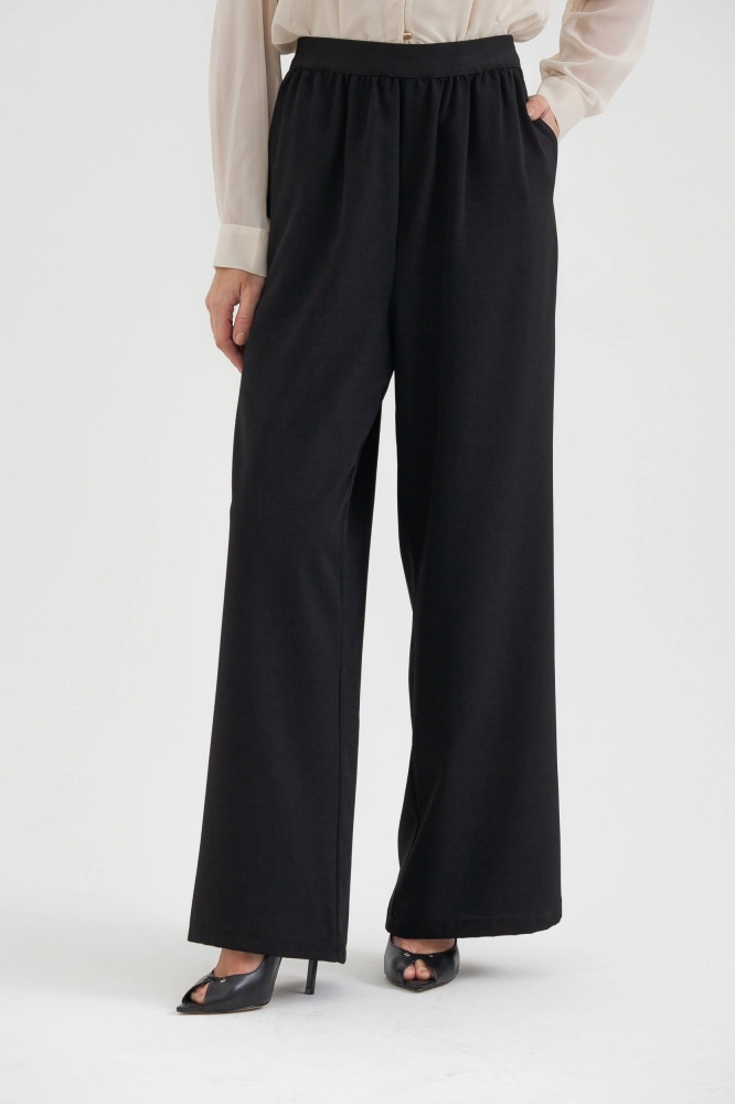 9038349 - Calça Ampla Alfaiataria Cós De Elástico PRETO 9038349 - Calça Ampla Alfaiataria Cós De Elástico PRETO - Imagem 2