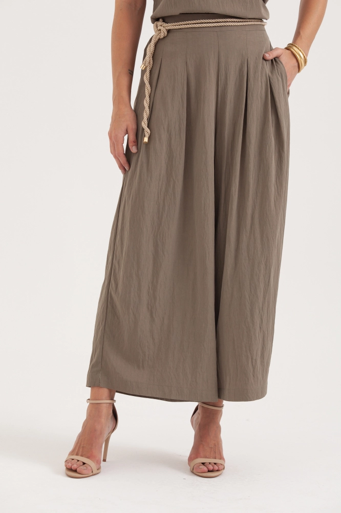 9038352 - Calça Pantacourt Com Pregas E Elástico VERDE 9038352 - Calça Pantacourt Com Pregas E Elástico VERDE - Imagem 2