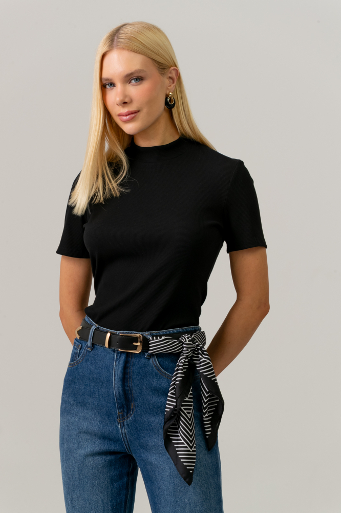 9038368 - Blusa Malha Canelada Vazados E Botões Traseiros PRETO
