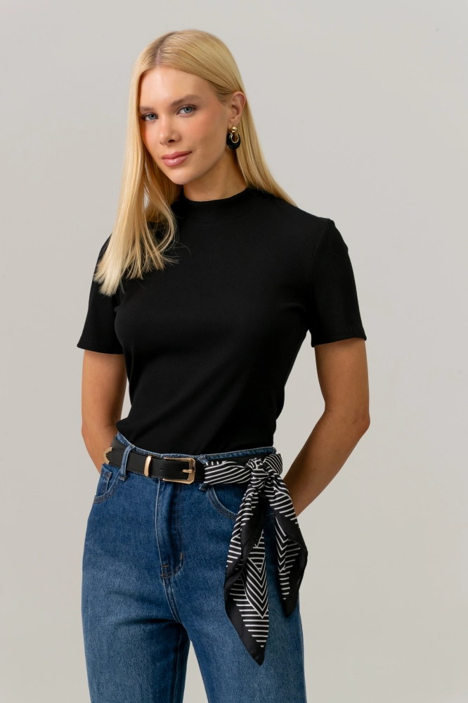9038368 - Blusa Malha Canelada Vazados E Botões Traseiros PRETO 9038368 - Blusa Malha Canelada Vazados E Botões Traseiros PRETO - Imagem 1