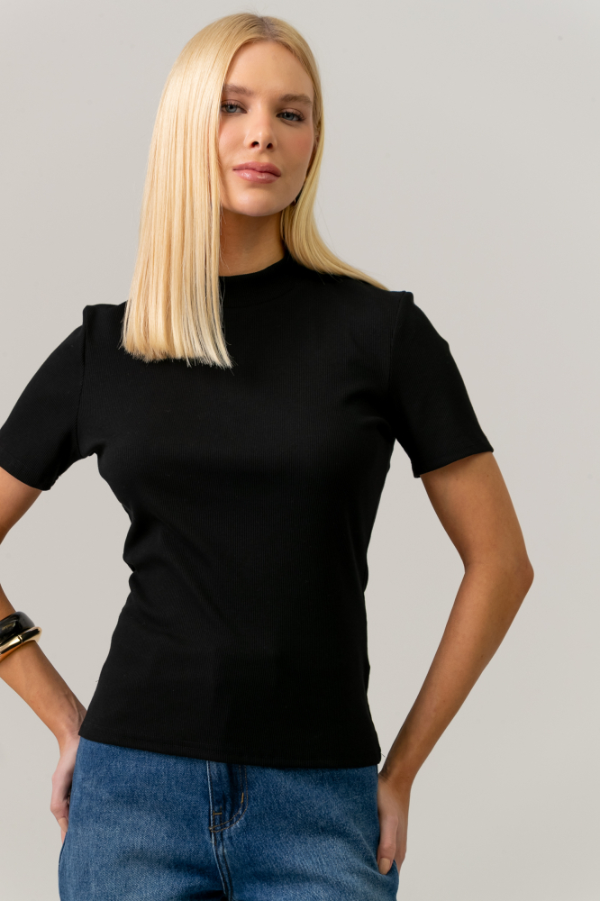 9038368 - Blusa Malha Canelada Vazados E Botões Traseiros PRETO