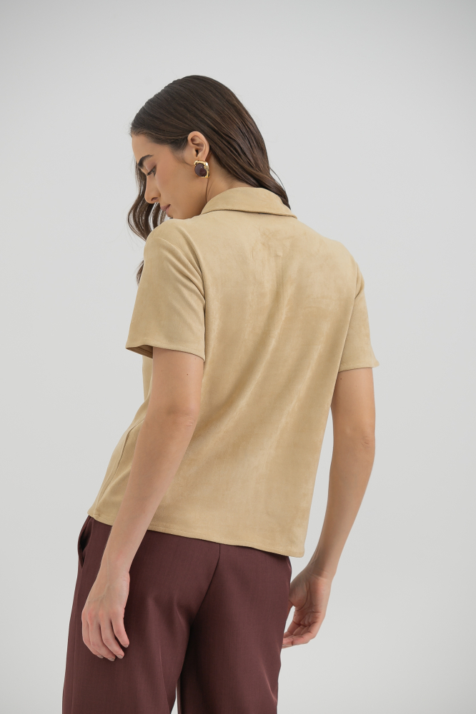 9038381 - Blusa Polo Suede AREIA 9038381 - Blusa Polo Suede AREIA