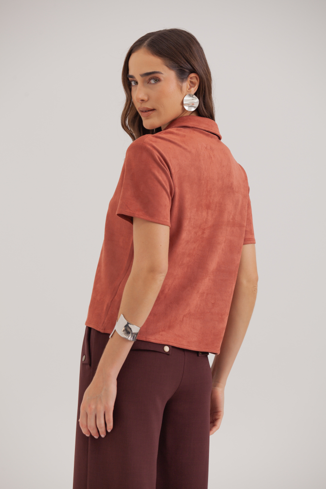 9038381 - Blusa Polo Suede FERRUGEM 9038381 - Blusa Polo Suede FERRUGEM