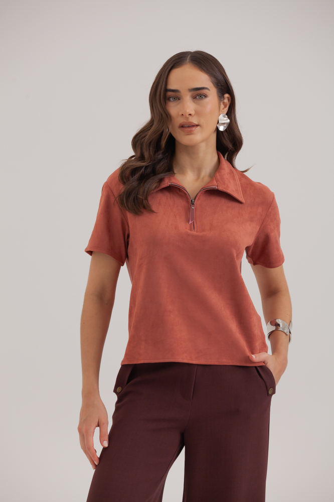 9038381 - Blusa Polo Suede FERRUGEM 9038381 - Blusa Polo Suede FERRUGEM