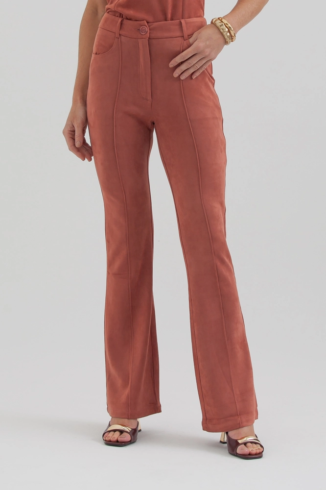 9038382 - Calça Flare Suede FERRUGEM - Imagem 2