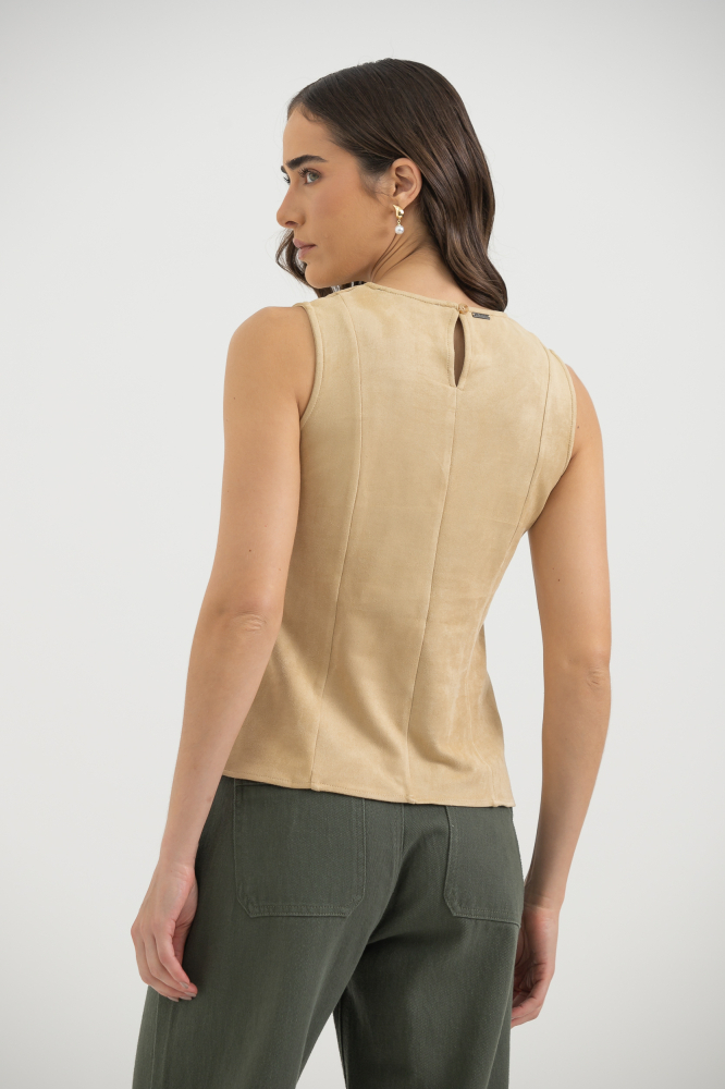 9038384 - Blusa Regata Em Suede AREIA 9038384 - Blusa Regata Em Suede AREIA