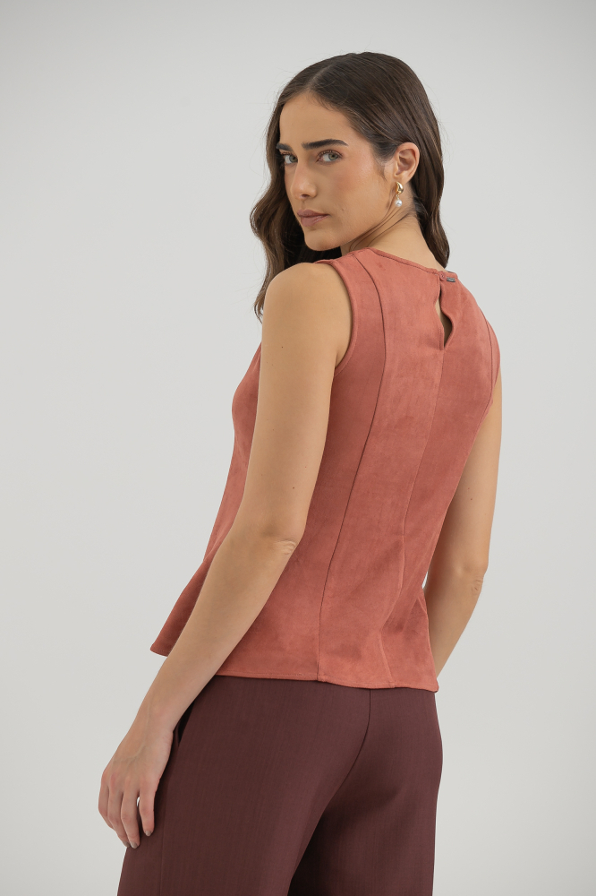 9038384 - Blusa Regata Em Suede FERRUGEM 9038384 - Blusa Regata Em Suede FERRUGEM