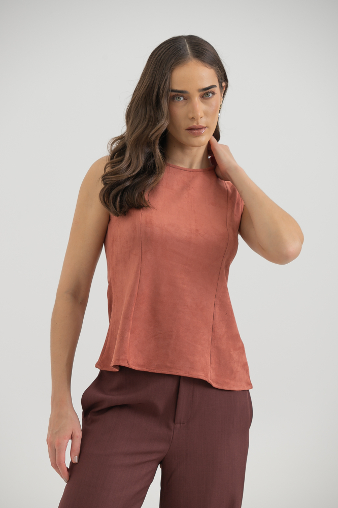 9038384 - Blusa Regata Em Suede FERRUGEM 9038384 - Blusa Regata Em Suede FERRUGEM