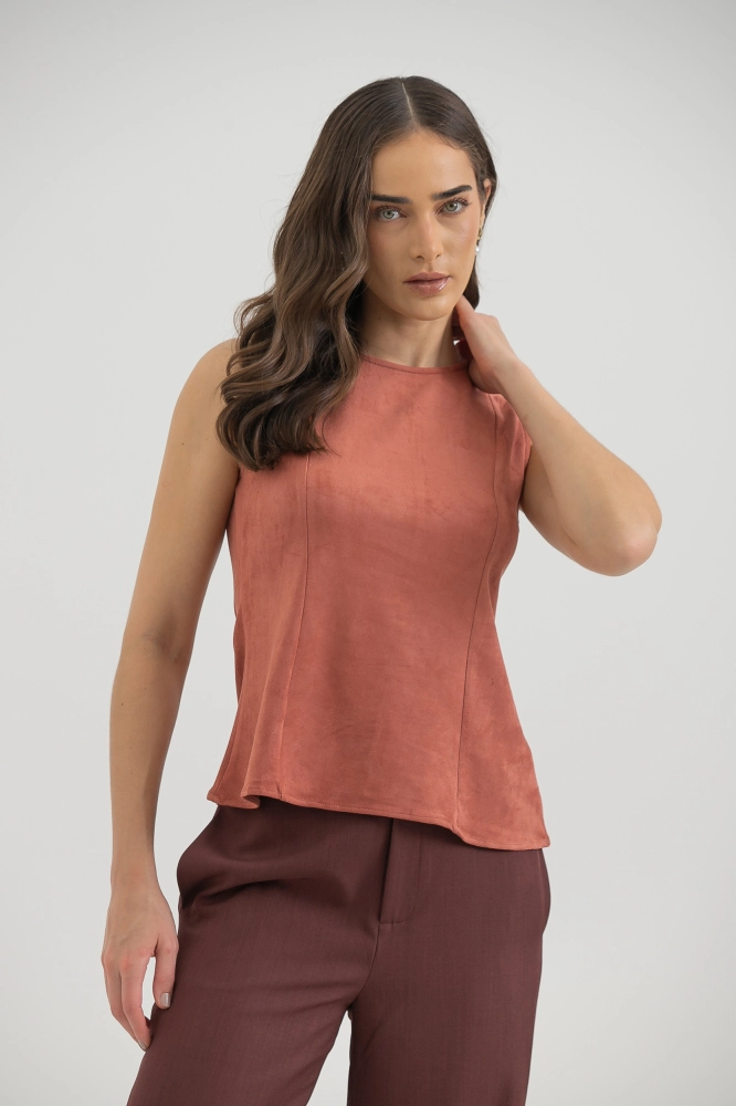 9038384 - Blusa Regata Em Suede FERRUGEM 9038384 - Blusa Regata Em Suede FERRUGEM - Imagem 2