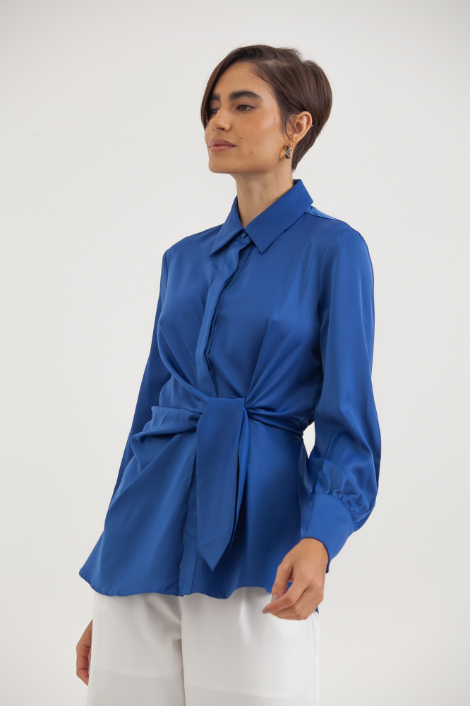 9038395 - Camisa Manga Longa Acetinada Amarração AZUL 9038395 - Camisa Manga Longa Acetinada Amarração AZUL