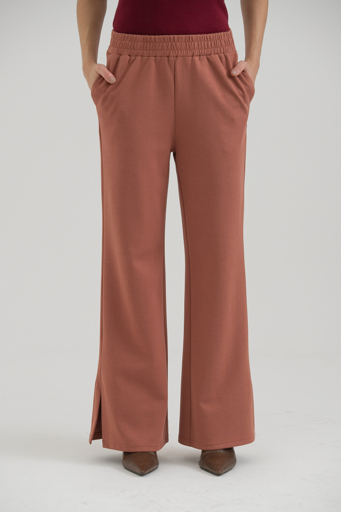 9038404 - Calça Moletom Fendas Laterais FERRUGEM 9038404 - Calça Moletom Fendas Laterais FERRUGEM