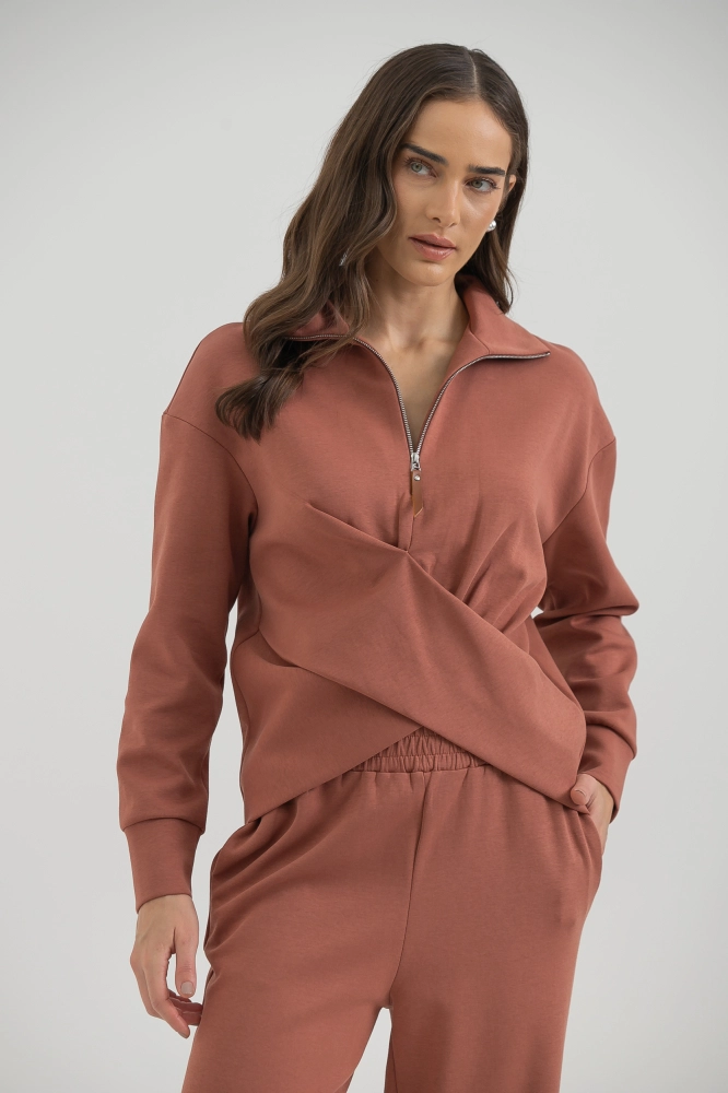 9038405 - Blusa Moletom Zíper E Transpasse FERRUGEM 9038405 - Blusa Moletom Zíper E Transpasse FERRUGEM - Imagem 1