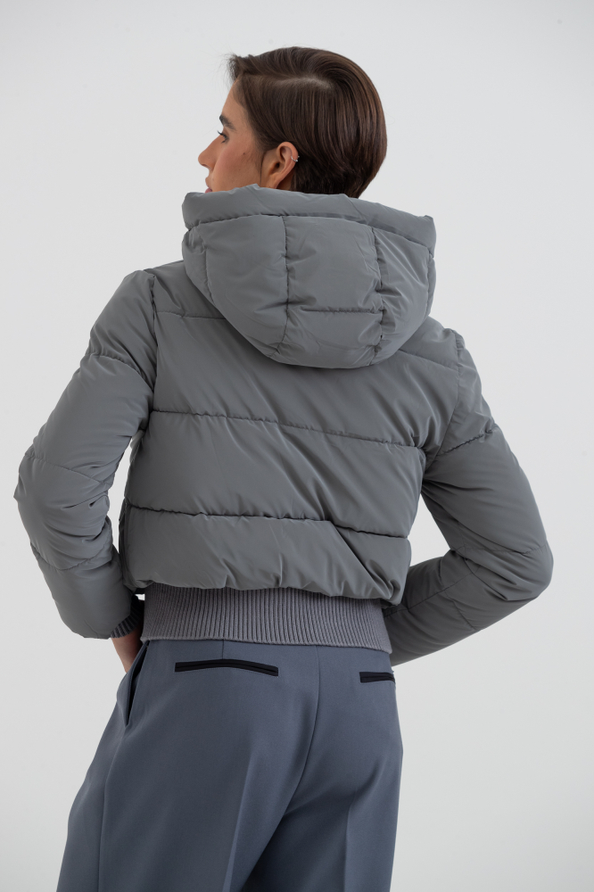 9038426 - Jaqueta Puffer Com Capuz CINZA 9038426 - Jaqueta Puffer Com Capuz CINZA