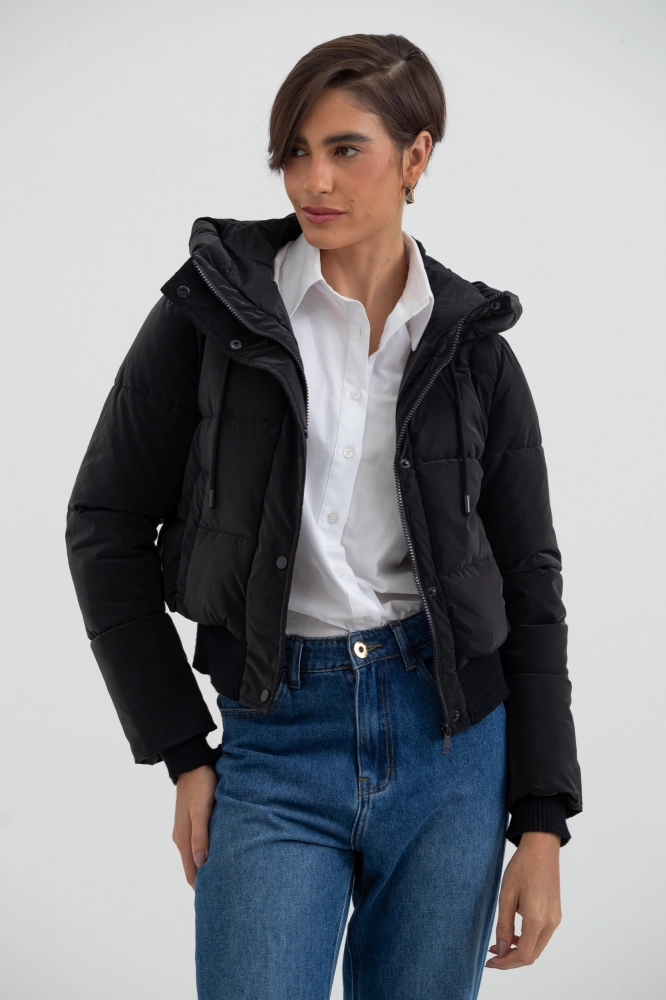 9038426 - Jaqueta Puffer Com Capuz PRETO 9038426 - Jaqueta Puffer Com Capuz PRETO - Imagem 2