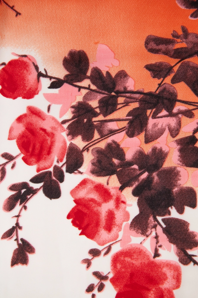 9038438 - Lenço De Cetim Floral Aquarela VERMELHO 9038438 - Lenço De Cetim Floral Aquarela VERMELHO - Imagem 2