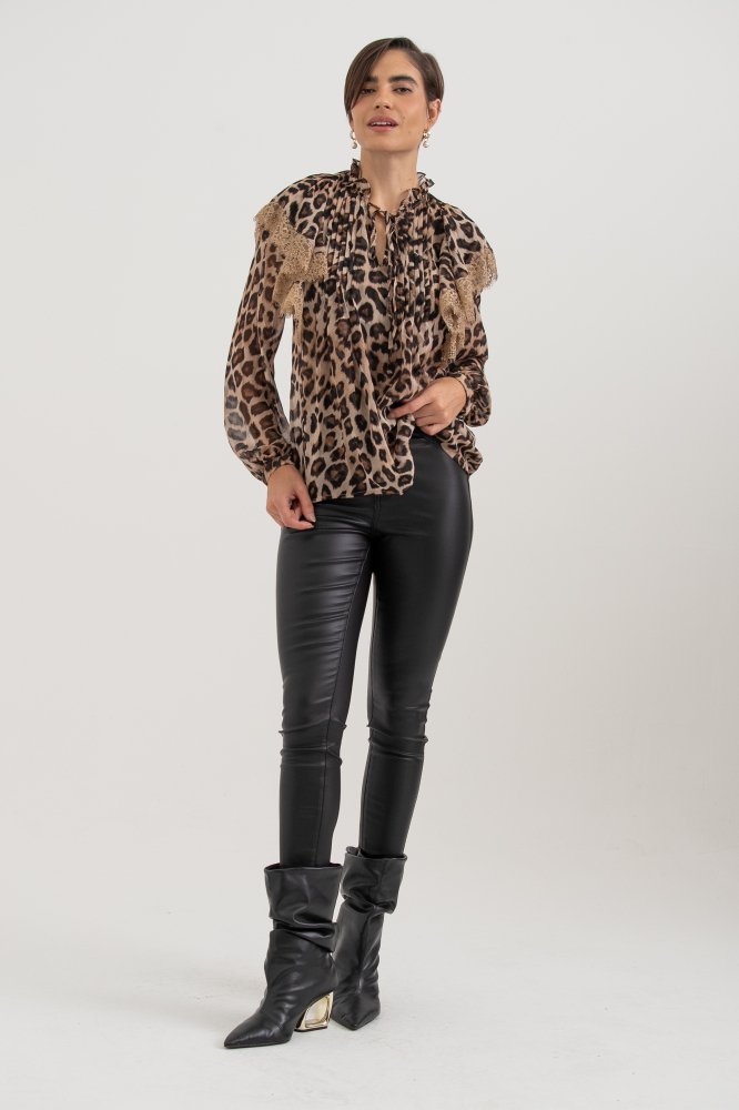 9038482 - Blusa Chiffon Animal Print Com Renda ONÇA
