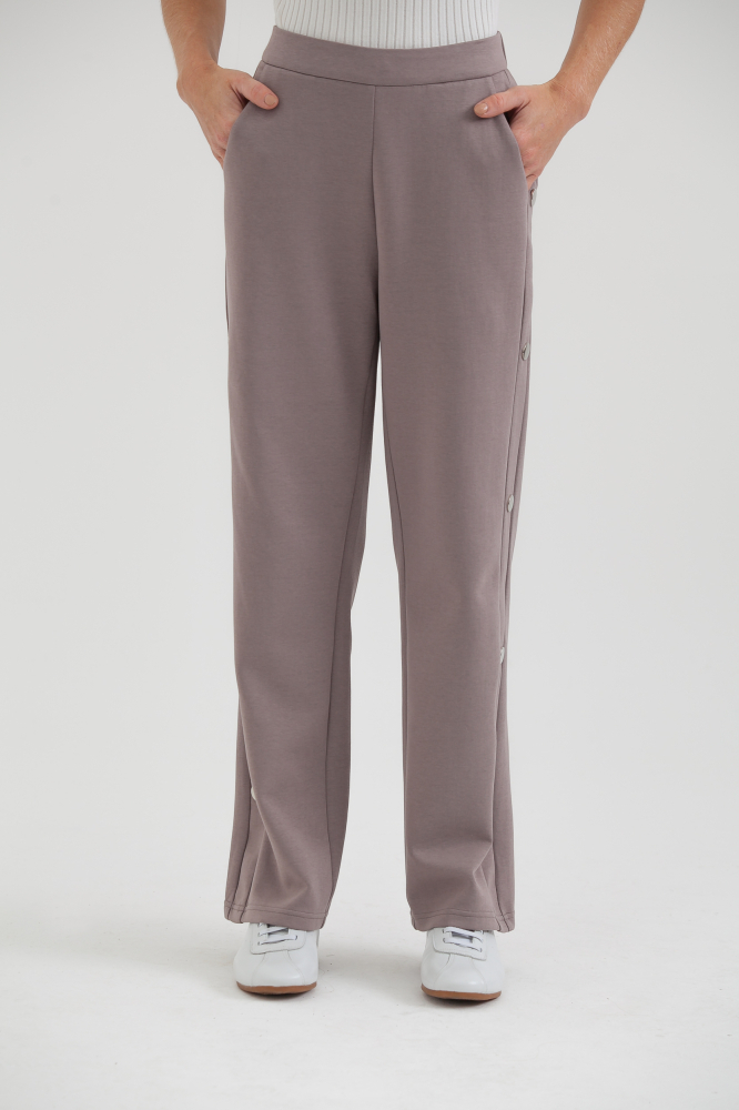 9038485 - Calça Moletom Botões Laterais CAQUI