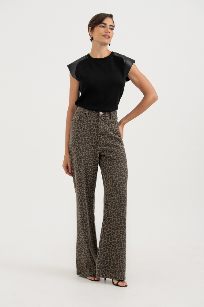 9038523 - Camiseta Com Detalhe Em Pu PRETO 9038523 - Camiseta Com Detalhe Em Pu PRETO