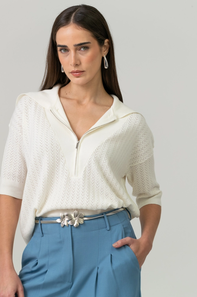 9038534 - Blusa Tricot Gola Ampla E Zíper OFF-WHITE 9038534 - Blusa Tricot Gola Ampla E Zíper OFF-WHITE - Imagem 1