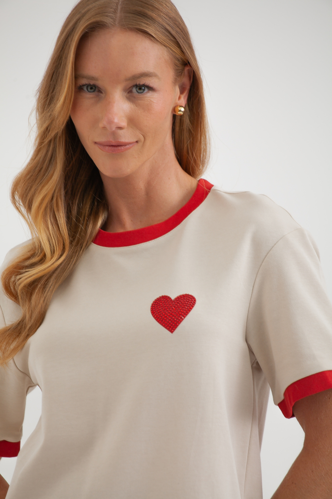 9038553 - Camiseta Coração Strass AREIA 9038553 - Camiseta Coração Strass AREIA