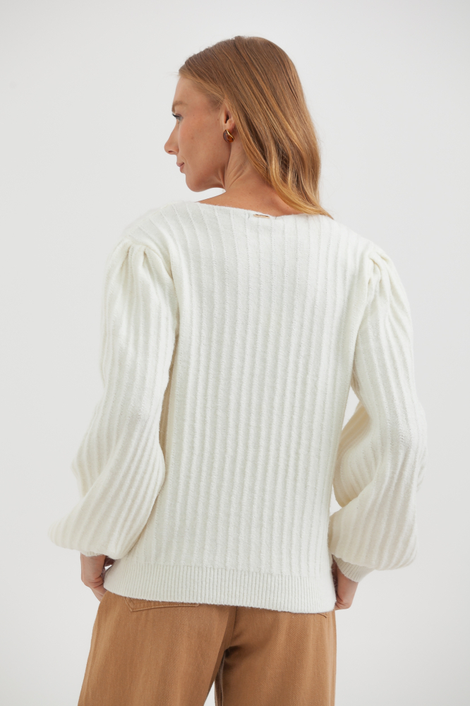 9038581 - Blusa Em Tricot Canelado Com Decote Canoa  OFF-WHITE