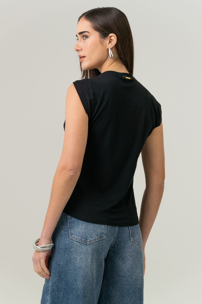 9038597 - Camiseta Com Detalhe Torcido PRETO 9038597 - Camiseta Com Detalhe Torcido PRETO