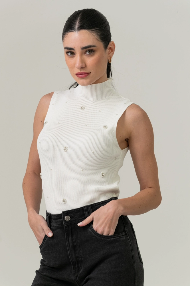 9038608 - Blusa Tricot Flores Pérolas E Strass OFF-WHITE 9038608 - Blusa Tricot Flores Pérolas E Strass OFF-WHITE - Imagem 1