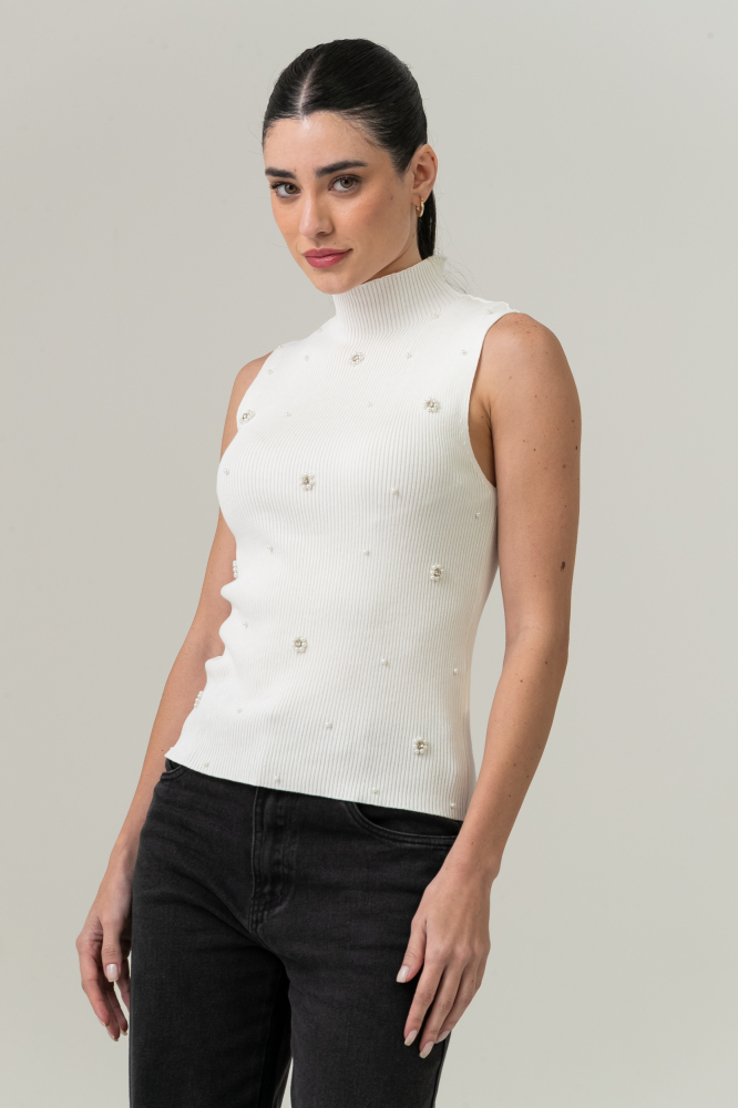 9038608 - Blusa Tricot Flores Pérolas E Strass OFF-WHITE 9038608 - Blusa Tricot Flores Pérolas E Strass OFF-WHITE