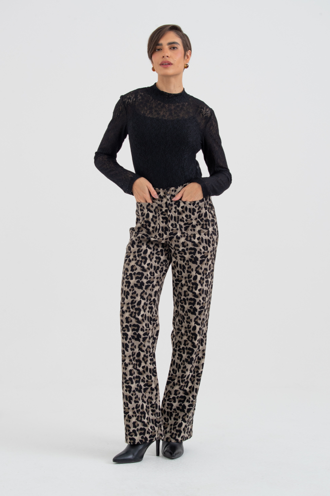 9038653 - Calça Veludo Cotelê Animal Print ONÇA 9038653 - Calça Veludo Cotelê Animal Print ONÇA