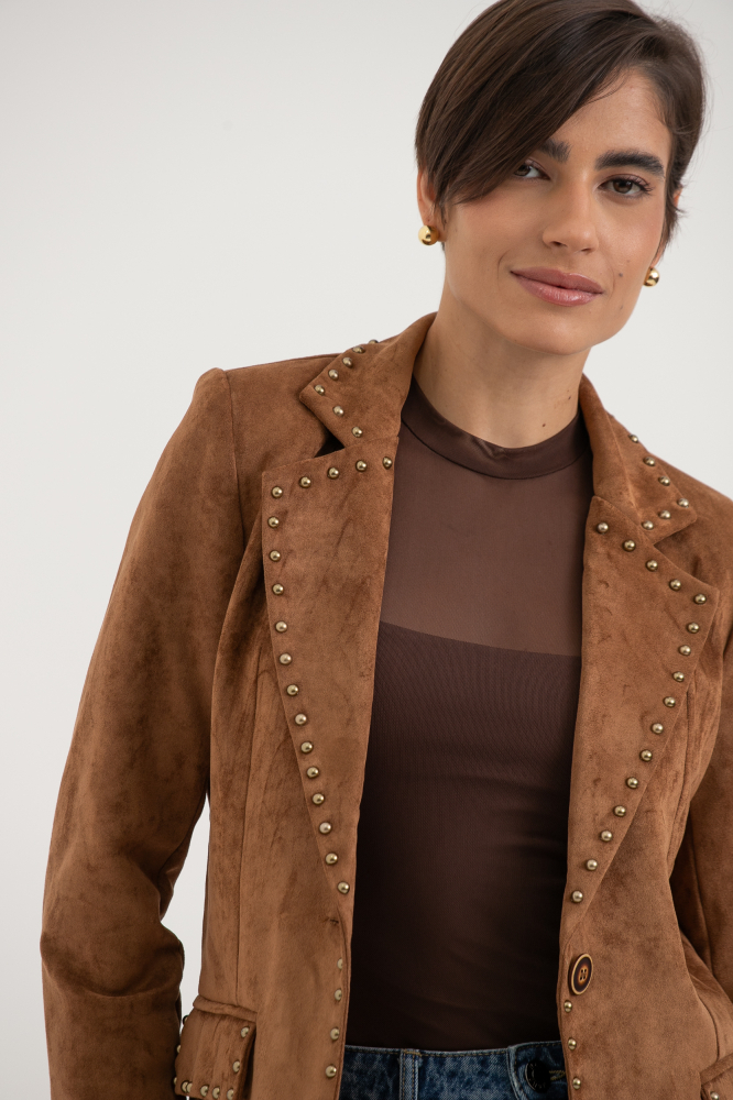 9038658 - Blazer Em Suede Com Tachas CARAMELO 9038658 - Blazer Em Suede Com Tachas CARAMELO