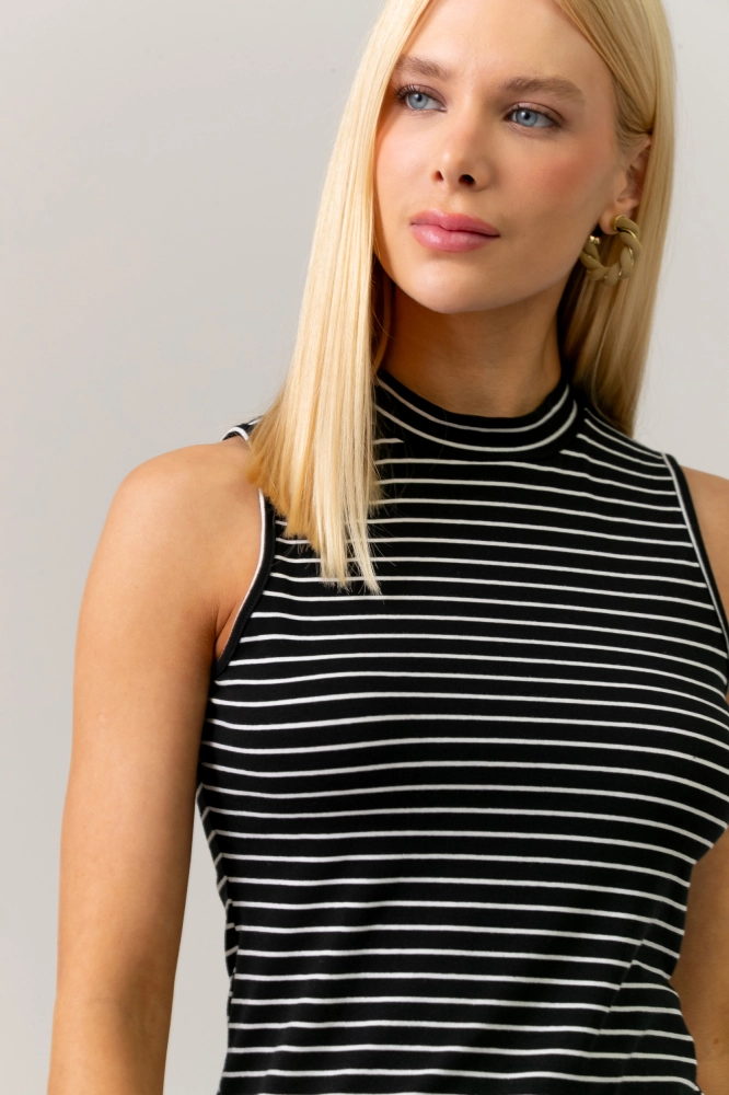 9038687 - Blusa Sem Manga Básica Listrada PRETO 9038687 - Blusa Sem Manga Básica Listrada PRETO - Imagem 2