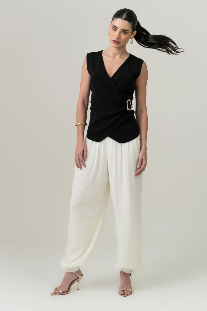 9038715 -Regata Tricot Transpassada Fivela PRETO - Imagem 2