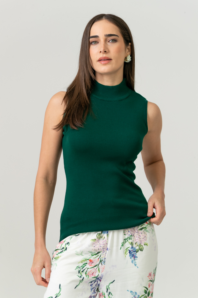 9038777 - Blusa Tricot Sem Manga E Zíper VERDE 