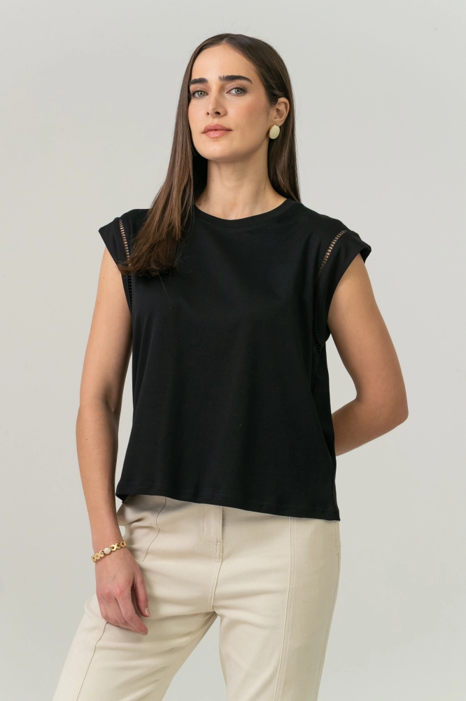 9038906 - Camiseta Com Entremeios PRETO 9038906 - Camiseta Com Entremeios PRETO - Imagem 1
