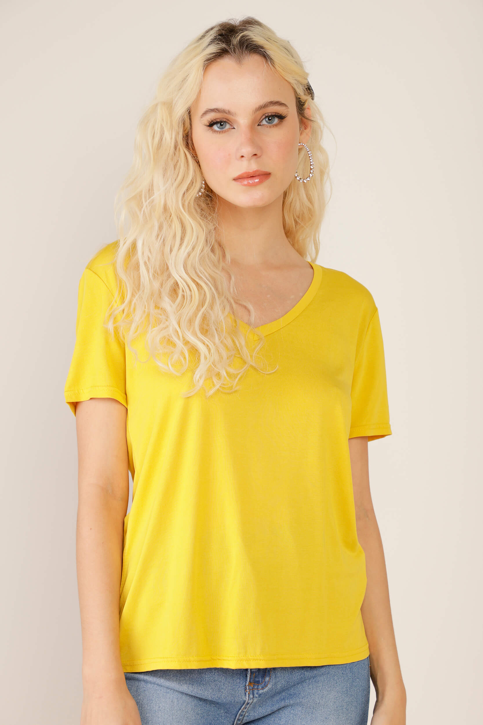 9032904 - Camiseta Decote V New Year AMARELO 9032904 - Camiseta Decote V New Year AMARELO