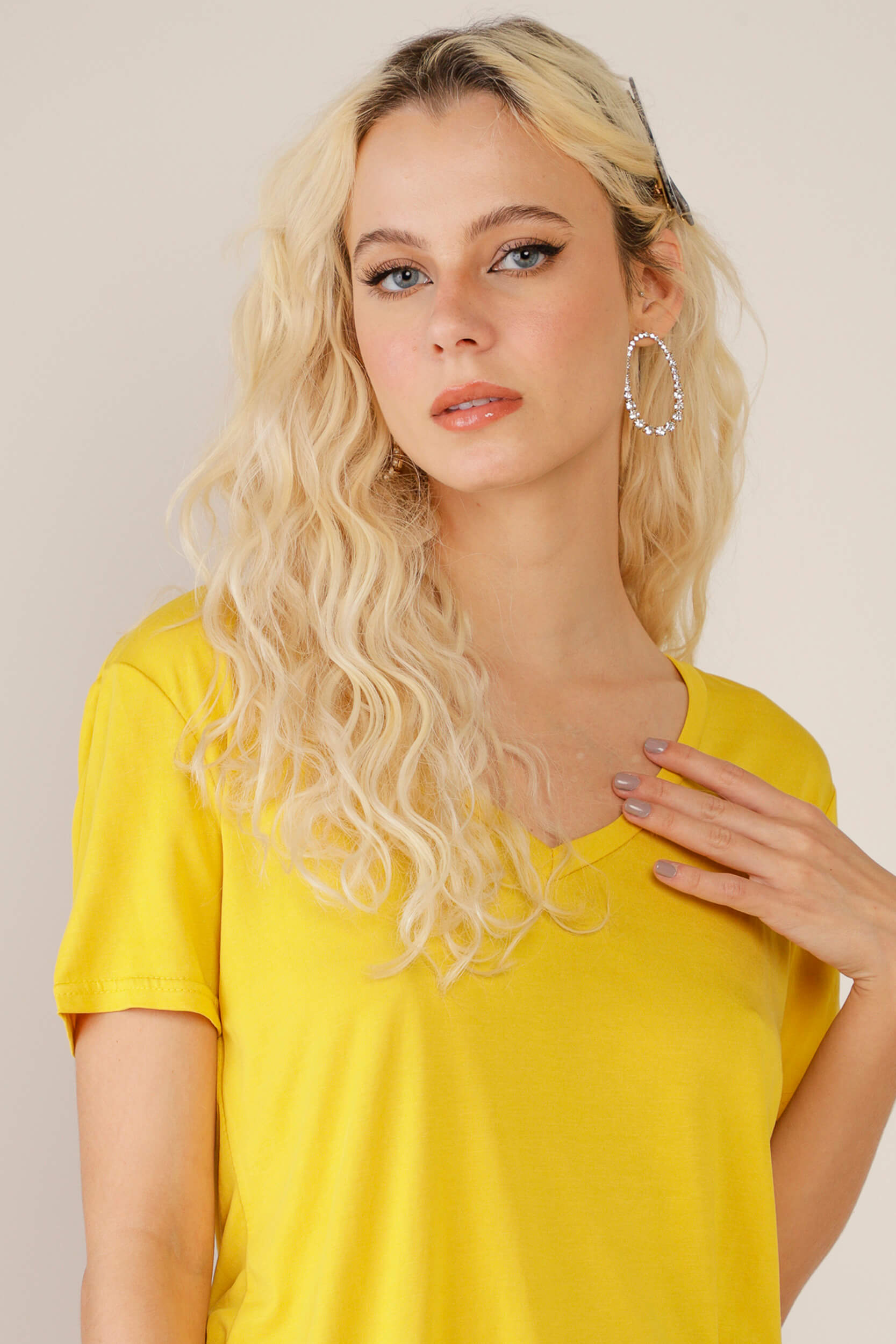 9032904 - Camiseta Decote V New Year AMARELO 9032904 - Camiseta Decote V New Year AMARELO